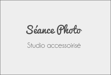 Séance photo de grossesse accessoirisé en studio